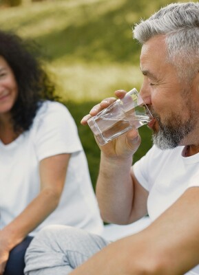 Endlich genug trinken – ohne Apps, Regeln und schlechtes Gewissen - Endlich genug trinken – ohne Apps, Regeln und schlechtes Gewissen