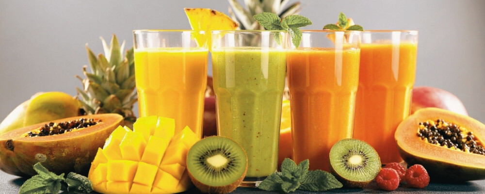 Sommer, Sonne, Limonade – Was dein Körper wirklich braucht - Sommer, Sonne, Limonade – Was dein Körper wirklich braucht - vitalundfitmit100 GmbH