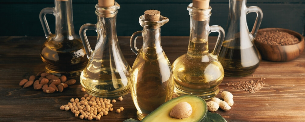Öle im Vergleich: Was ist das gesündeste Öl? - Gute Öle: Welches Öl ist gesund? | vitalundfitmit100