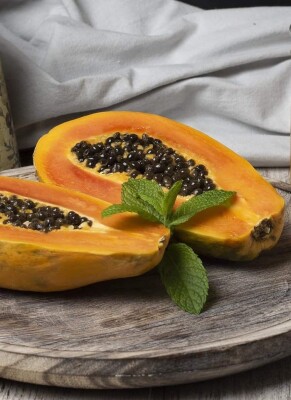 Darf man Papaya-Kerne essen? (Wirkung, Erfahrungen &amp; Co.) - Darf man Papaya-Kerne essen? | Wirkung + Erfahrungen