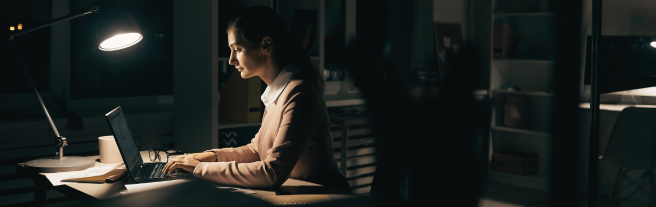 fehlendes Tageslicht, Buero, kampf gegen Muedigkeit