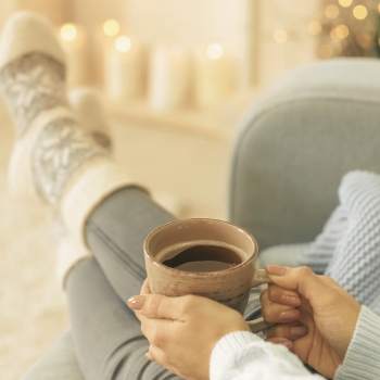 Dem Körper Ruhe schenken mit einer Tasse Tee Dem Körper Ruhe schenken